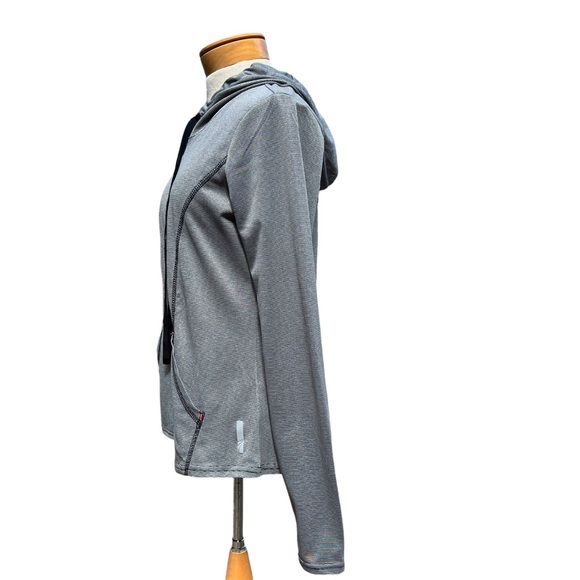 Marika Women’s Hoodie Size Medium with Narrow Stripes - Picture 9 of 11